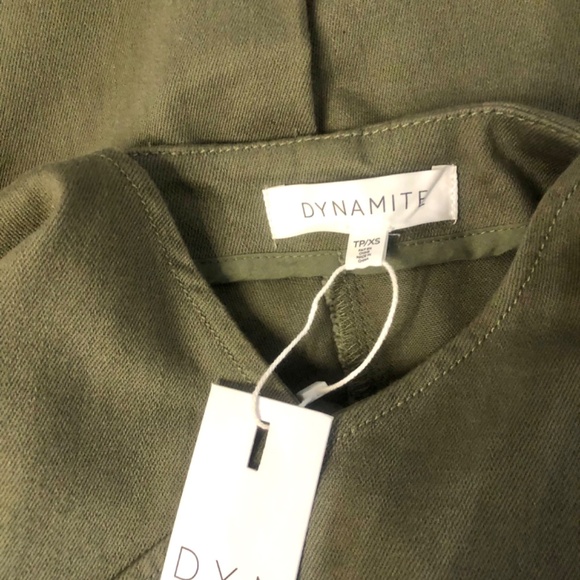 Khaki jumpsuit with cutout back - Picture 4 of 5